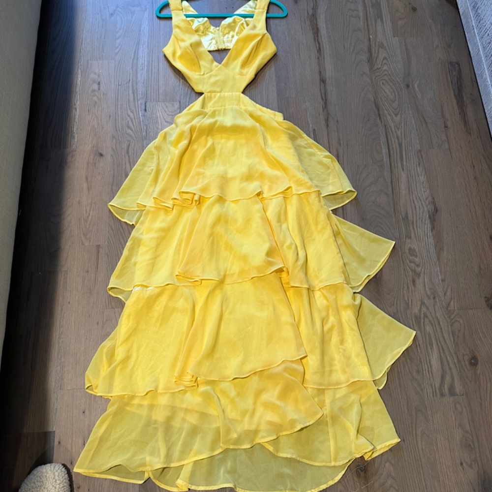 Yellow Ruffled Formal Dress - Picture 3 of 3